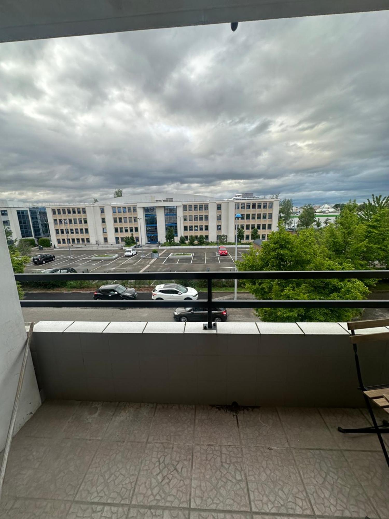 Tres Beau Trois Pieces Avec Vue Degagee Apartment Strasbourg Bagian luar foto